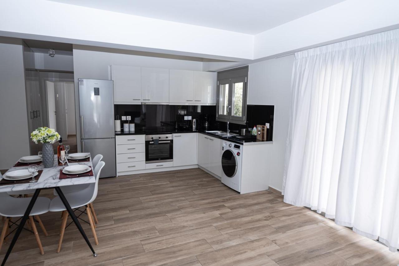Design Apartment With Swimming Pool Near The Beach Athén Kültér fotó